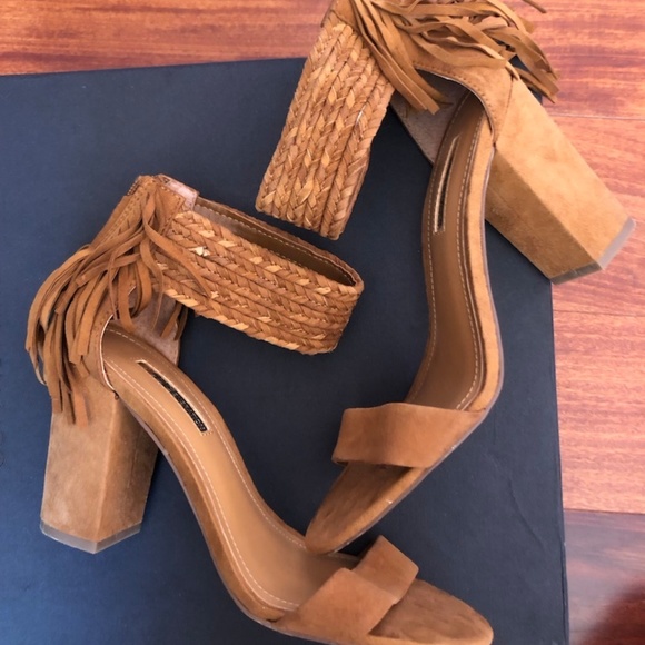 BCBGeneration - Calizi Sandal Camel Suede (Size 6) - Picture 4 of 6